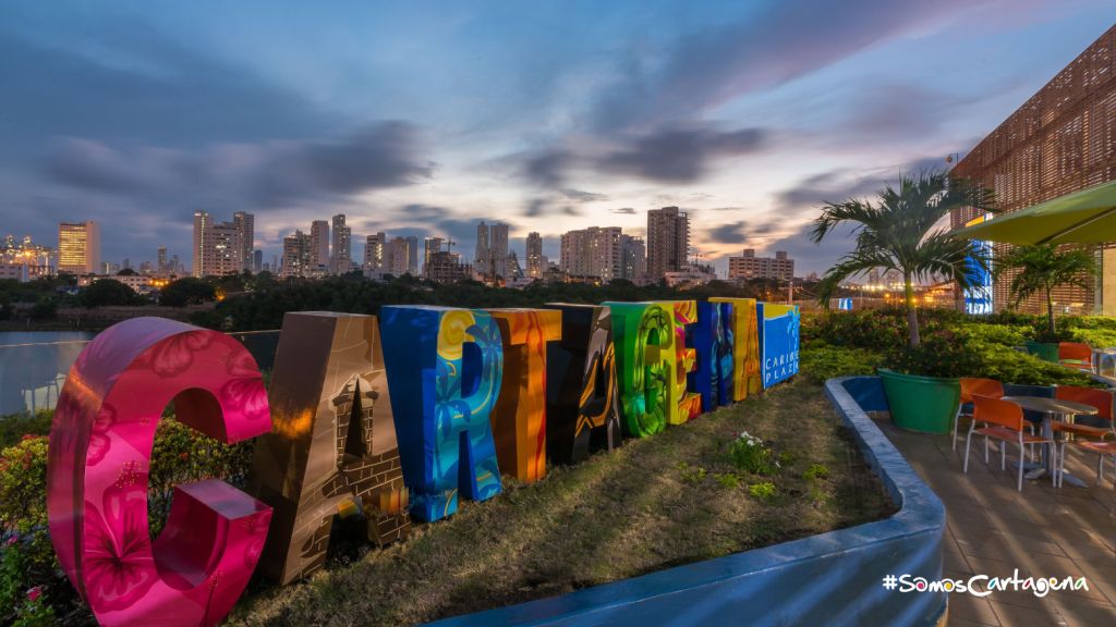 Diseño de letras Cartagena - Caribe Plaza